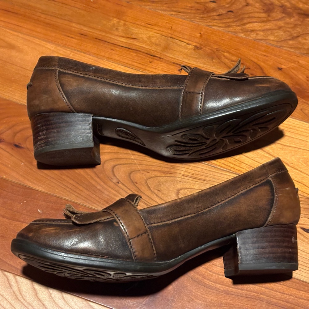 Born Lissette Brown Leather Flats with Kiltie Fringe Size 7.5 - Picture 5 of 10
